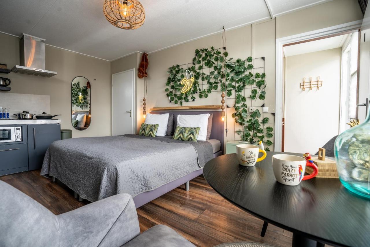The Lion King - 6 Person Linked Apartment With Roof Terrace Groningen Buitenkant foto