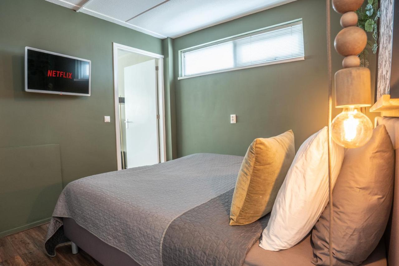 The Lion King - 6 Person Linked Apartment With Roof Terrace Groningen Buitenkant foto